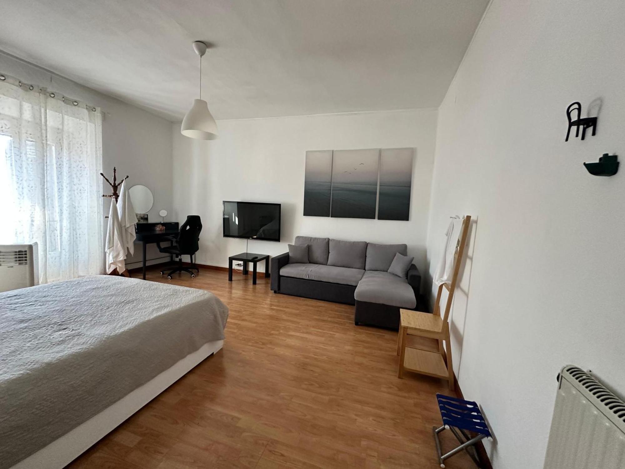 Molis'S House — Photos 1